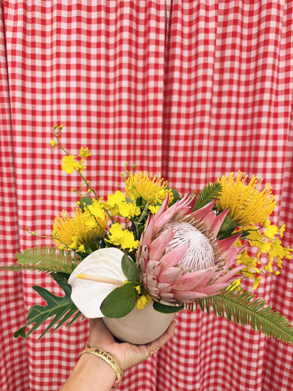 "I Love You Mama" - Mother's Day Floral Arrangement
